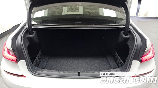 BMW 3-Series 2020 — photo 26