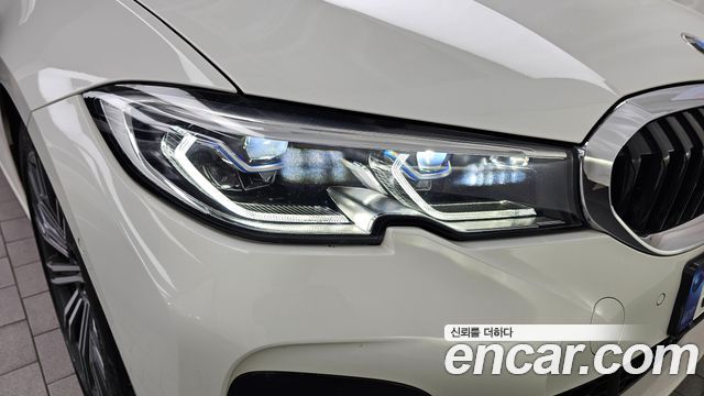 BMW 3-Series 2020 — photo 8