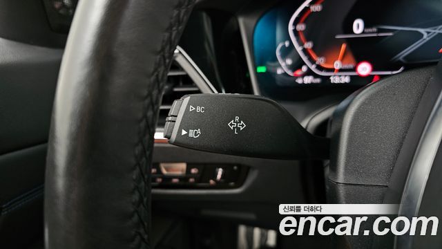 BMW 3-Series 2020 — photo 28