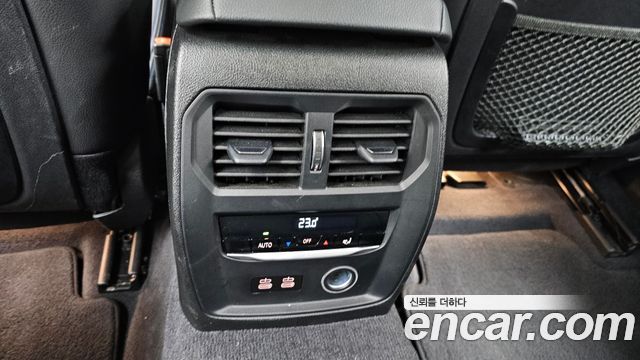 BMW 3-Series 2020 — photo 31