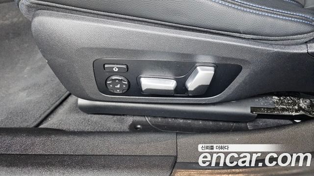 BMW 3-Series 2020 — photo 32