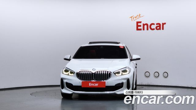 BMW 1-Series 2021 — photo 3