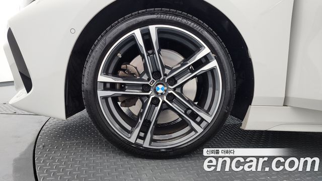 BMW 1-Series 2021 — photo 5