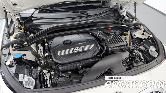 BMW 1-Series 2021 — photo 6