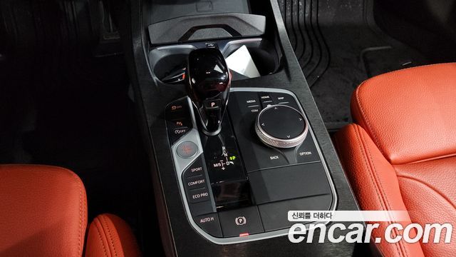 BMW 1-Series 2021 — photo 12