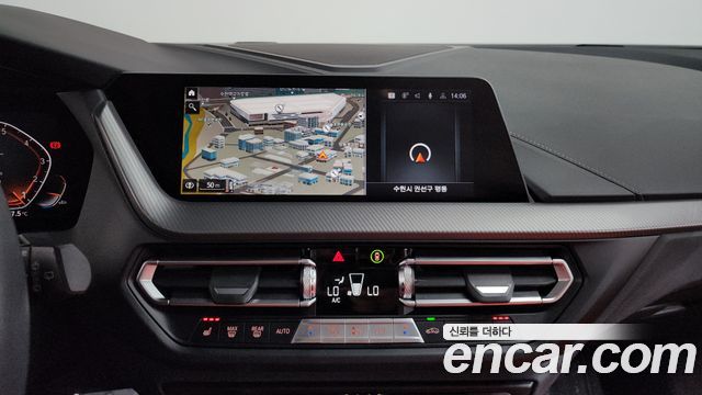 BMW 1-Series 2021 — photo 18