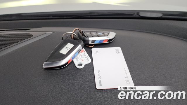 BMW 1-Series 2021 — photo 21