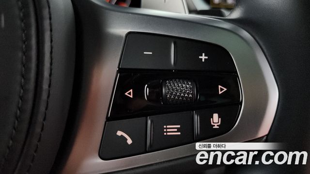 BMW 1-Series 2021 — photo 22