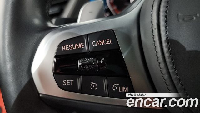 BMW 1-Series 2021 — photo 23
