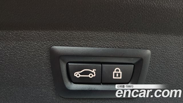 BMW 1-Series 2021 — photo 25
