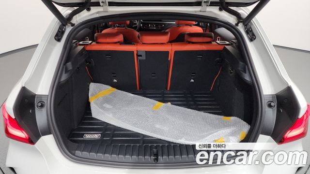 BMW 1-Series 2021 — photo 26