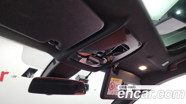 BMW 1-Series 2021 — photo 27