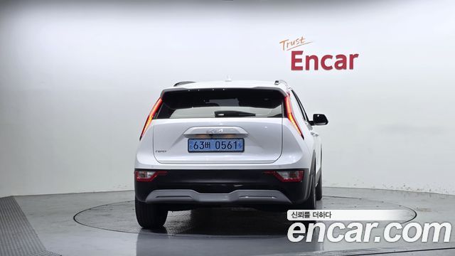 Kia Niro 2023 — photo 4
