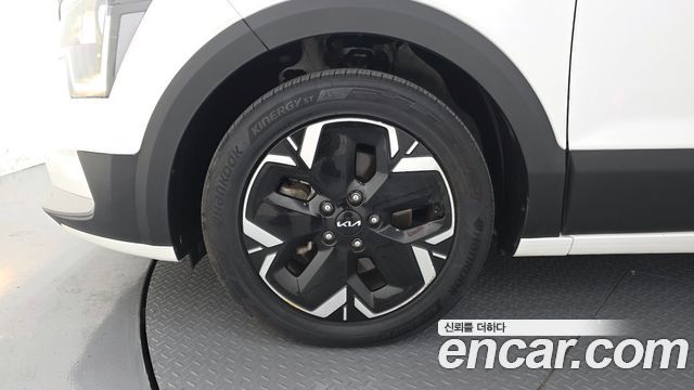Kia Niro 2023 — photo 5