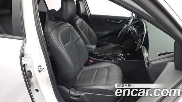 Kia Niro 2023 — photo 17