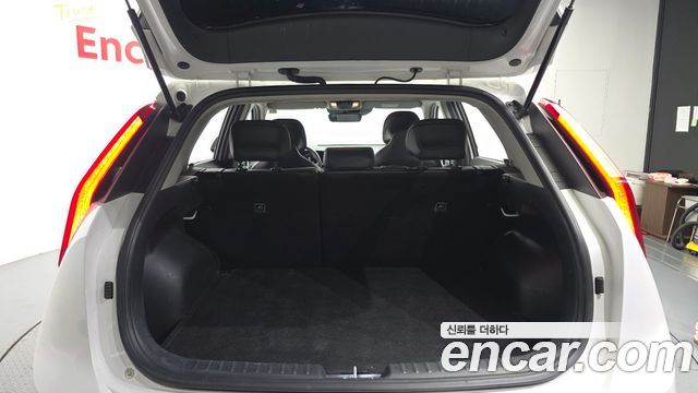 Kia Niro 2023 — photo 26