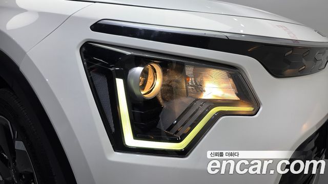 Kia Niro 2023 — photo 8