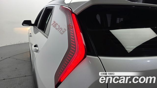 Kia Niro 2023 — photo 9