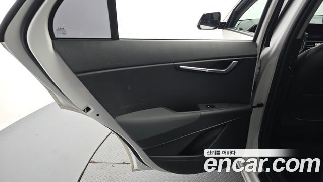 Kia Niro 2023 — photo 15
