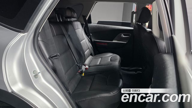 Kia Niro 2023 — photo 18