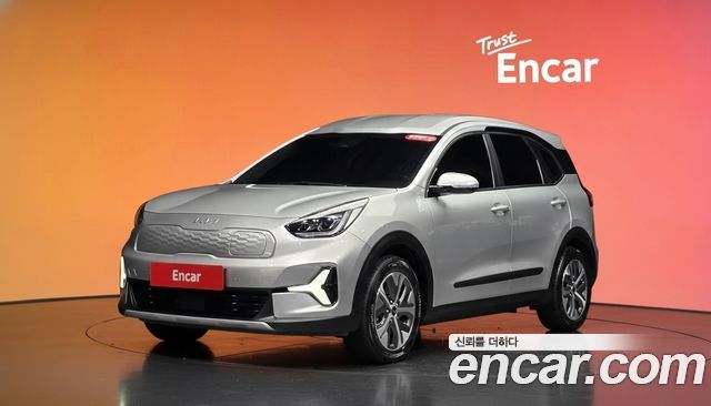 Kia Niro 2023 — photo 1