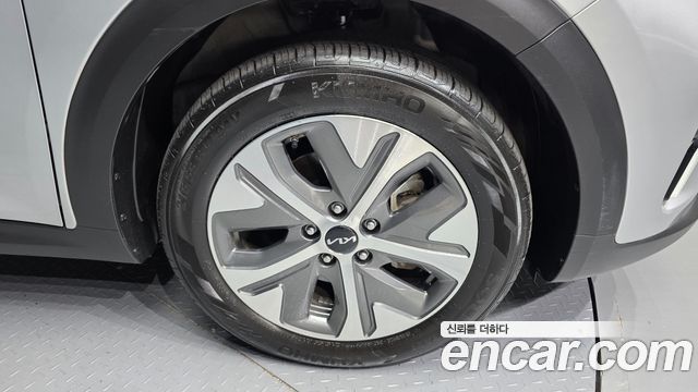 Kia Niro 2023 — photo 7