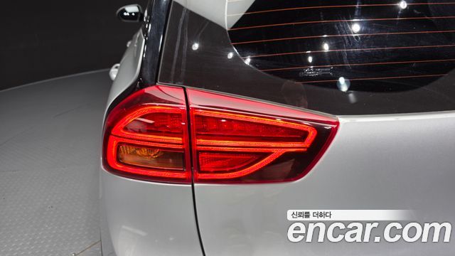 Kia Niro 2023 — photo 9