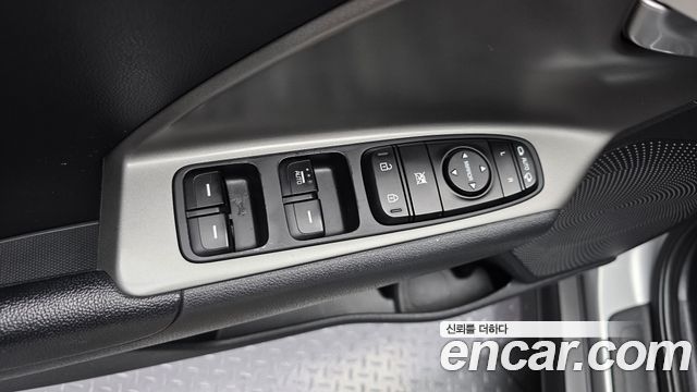 Kia Niro 2023 — photo 28