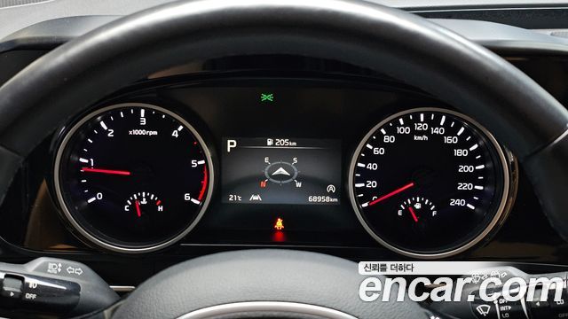 Kia Canival 2021 — photo 8