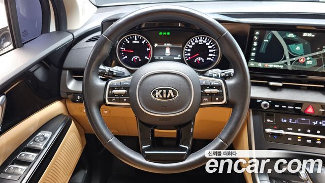Kia Canival 2021 — photo 12