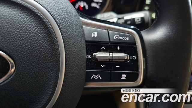 Kia Canival 2021 — photo 17