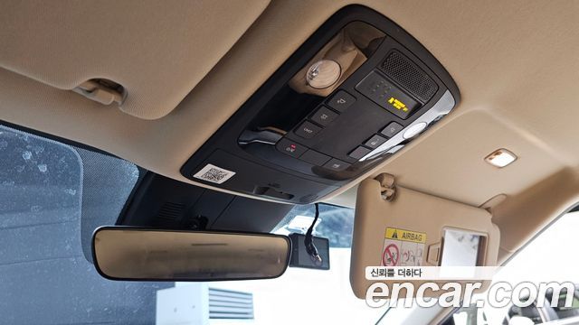 Kia Canival 2021 — photo 19