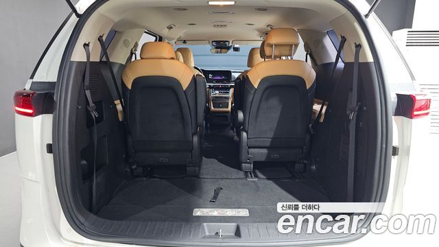 Kia Canival 2021 — photo 20