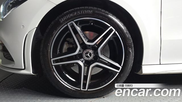 Mercedes-Benz CLA-Class 2023 — photo 5