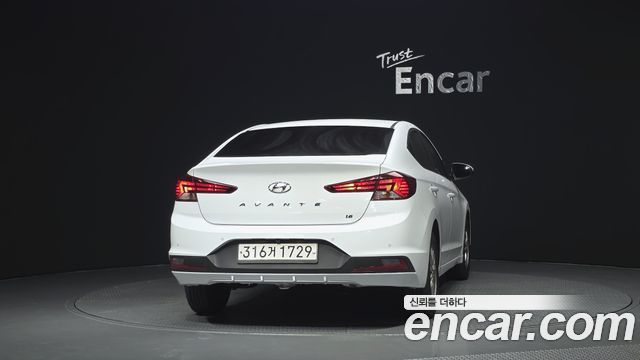 Hyundai AVANTE 2019 — photo 4