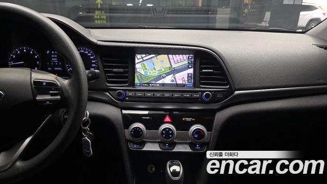 Hyundai AVANTE 2019 — photo 20