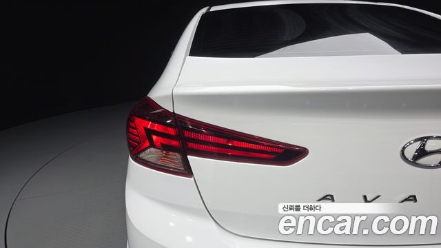 Hyundai AVANTE 2019 — photo 9