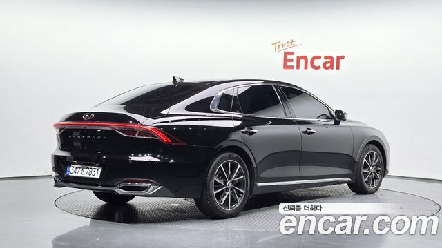 Hyundai Grandeur 2023 — photo 2