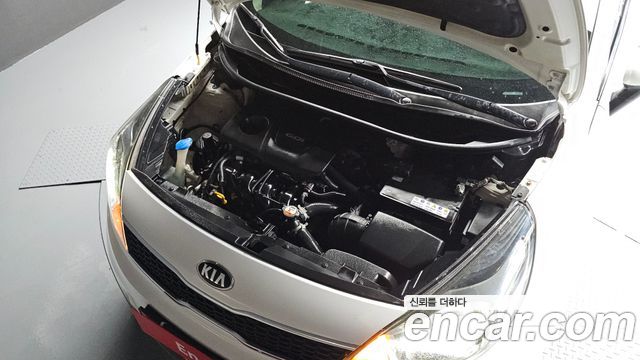 Kia pride 2015 — photo 6