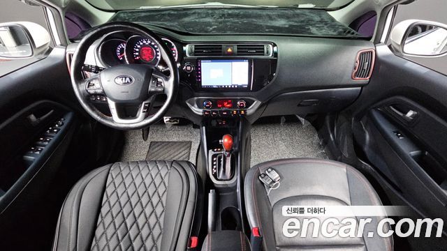 Kia pride 2015 — photo 10