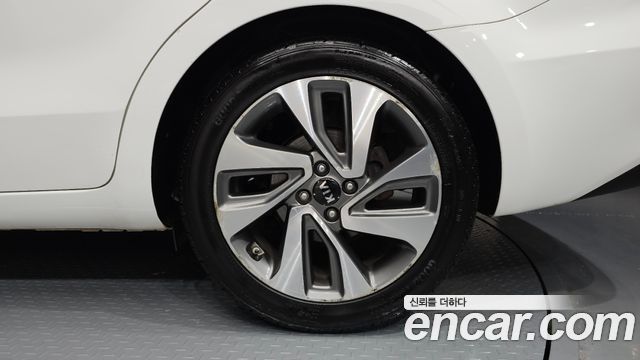 Kia pride 2015 — photo 7