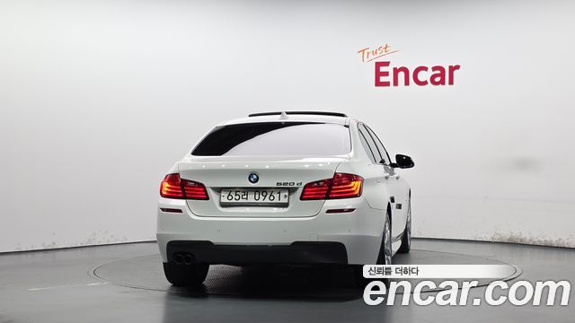BMW 5-Series 2016 — photo 4