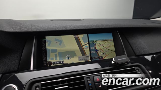BMW 5-Series 2016 — photo 15