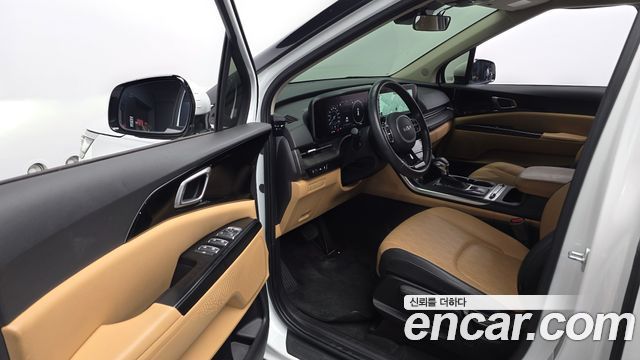 Kia Canival 2023 — photo 13