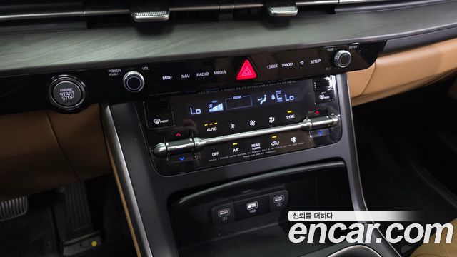 Kia Canival 2023 — photo 25
