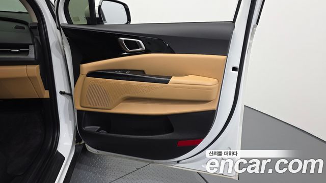 Kia Canival 2023 — photo 14