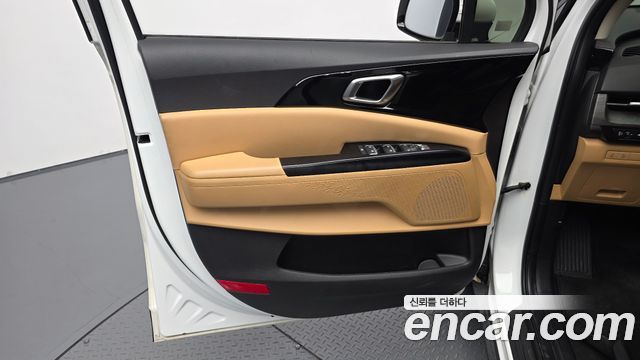 Kia Canival 2023 — photo 15