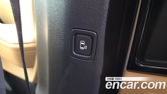 Kia Canival 2023 — photo 33
