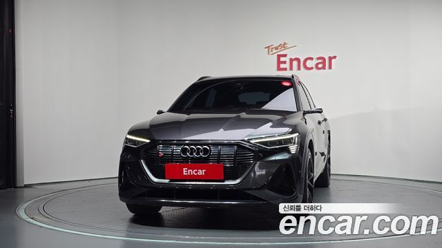 Audi e-tron 2022 — photo 3