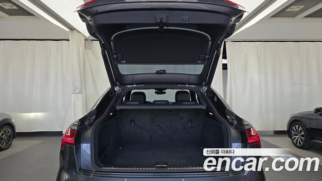 Audi e-tron 2022 — photo 20